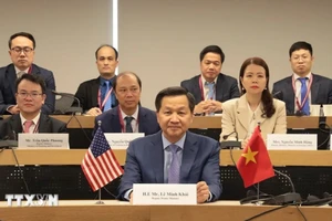 Phó Thủ tướng gặp Đại diện Thương mại Hoa Kỳ và trí thức người Việt tiêu biểu tại Boston