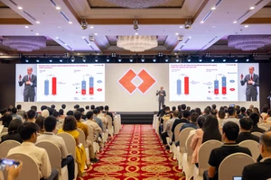 Techcombank tuyên bố không chạy đua tăng lãi suất tiền gửi