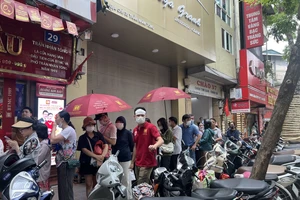 Vàng tăng dựng đứng lên 92 triệu và những điều 'kỳ lạ', hiếm thấy