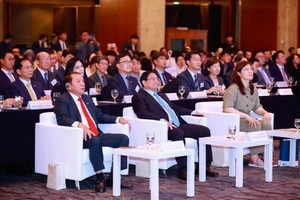 Thủ tướng dự Diễn đàn xúc tiến du lịch và hợp tác văn hóa Việt Nam-Hàn Quốc 