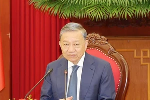 Tổng Bí thư, Chủ tịch nước Tô Lâm và Phu nhân lên đường thăm Trung Quốc