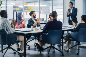 Luật 'ngắt kết nối' tại Úc: Câu chuyện của những người trong cuộc