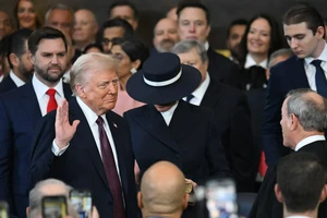 Tổng Bí thư, Chủ tịch nước và Thủ tướng Việt Nam chúc mừng Tổng thống Hoa Kỳ Donald Trump 