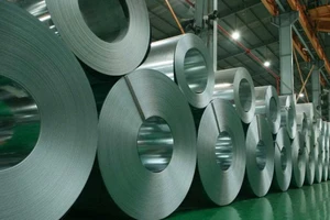 Tập đoàn Hoa Sen nói gì về việc Hoa Kỳ áp thuế chống bán phá giá sơ bộ với tôn thép mạ kẽm?