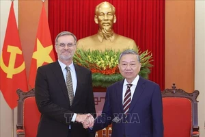Tổng Bí thư Tô Lâm tiếp Đại sứ Cộng hòa Pháp tại Việt Nam Olivier Brochet