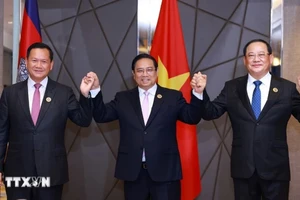 Thủ tướng Việt Nam - Campuchia - Lào bàn về sáng kiến '3 quốc gia, 1 điểm đến'