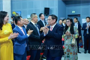 Thủ tướng Phạm Minh Chính kêu gọi kiều bào Pháp chung tay phát triển công nghệ cao 