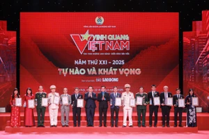 Hai đơn vị trong ngành công an và nhiều tập thể, cá nhân được vinh danh trong 'Vinh quang Việt Nam'
