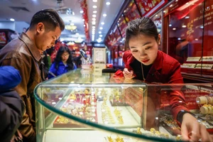 Yếu tố bất ngờ đẩy giá vàng thế giới tăng trở lại