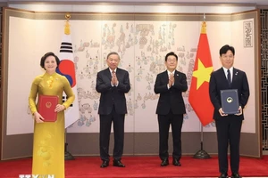 Việt Nam - Hàn Quốc ký 10 biên bản thỏa thuận, ghi nhớ hợp tác trong nhiều lĩnh vực 