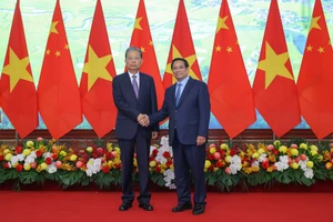 Thủ tướng Phạm Minh Chính tiếp Ủy viên trưởng Nhân đại toàn quốc Trung Quốc Triệu Lạc Tế