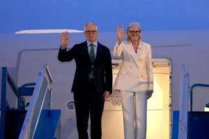 Toàn quyền Australia và Phu quân bắt đầu thăm cấp Nhà nước tới Việt Nam
