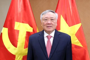 Phó Thủ tướng Nguyễn Hòa Bình lên đường thăm, làm việc tại UAE và Đức