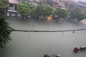 Mưa lớn không ngớt nhiều giờ, Thái Nguyên ngập nặng nhiều nơi