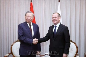 Tổng Bí thư Tô Lâm gặp Chủ tịch Đảng Nước Nga Thống nhất, Phó Chủ tịch Hội đồng An ninh Liên bang Nga Dmitry Medvedev