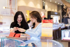 Đảo chiều bất ngờ, giá vàng thế giới giảm sâu 