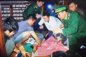 Cấp cứu ngư dân nguy kịch do máy tời trên Bạch Long Vĩ