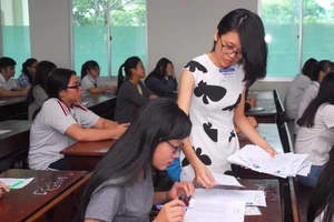 Bộ GD&ĐT lên tiếng về đề thi thử đưa kiến thức lạc hậu