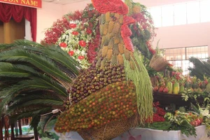 Ngắm củ, quả độc lạ tại lễ hội cây trái ngon 