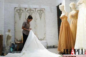 Mùa cao điểm cưới hỏi, 'đường cưới' tại TP.HCM đìu hiu, nhiều nơi treo bảng cho thuê mặt bằng 