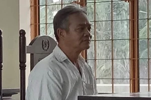 Tiếc một nhánh cây, lãnh hai năm tù