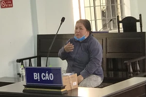 Thuê xe ôm chở đến chợ Thủ Đức trộm đồ