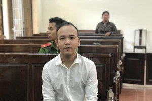 Giúp đàn em rồi chém chết người, hầu tòa về hai tội