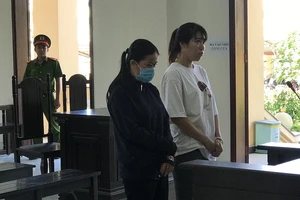 Tòa hoãn xử vì KSV trùng lịch, bị cáo mổ ung thư