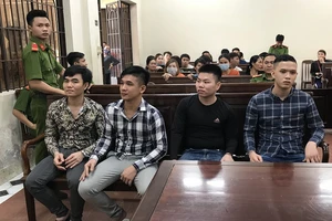 Tòa nghị án kéo dài, công an bất ngờ bắt được chủ mưu