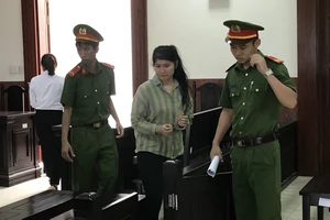 Siêu lừa được giảm án vì gia đình có công cách mạng 