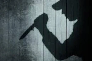 Án mạng từ chuyện mượn điện thoại nhưng không trả