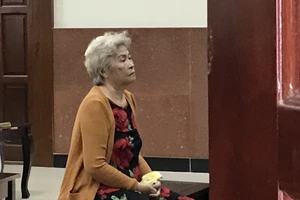 Người đốt chị và cháu gái tại chùa Bửu Quang khóc, xin giảm án