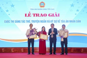 TAND Tối cao trao giải nhất cho bài thơ về thẩm phán