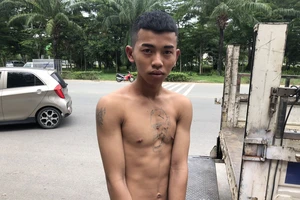 Bình Dương: 1 phụ nữ đang ngủ bị kề dao vào cổ 