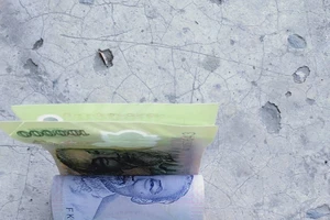 Người phụ nữ thông báo tìm người làm rơi 10 triệu đồng