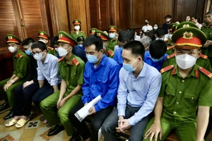 Xử 2 cựu giám đốc Sở Y tế Cần Thơ: Nữ chuyên viên giúp sức thế nào?