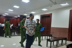 Tòa đình chỉ xét xử phúc thẩm vụ án giết người ở Bến Tre