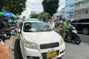 Vụ tài xế taxi tráo tiền ở TP.HCM: Hợp tác xã không thể vô can!