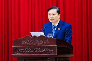 Ông Lê Hồng Vinh làm Chủ tịch UBND tỉnh Nghệ An