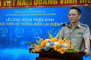 Cục THADS TP.HCM ứng dụng hệ thống biên lai điện tử để chi trả tiền thi hành án