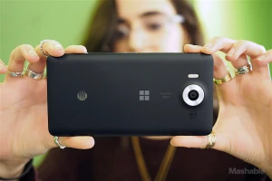 Microsoft ra mắt bộ đôi smartphone Lumia 950 & 950 XL