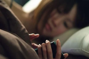 Thủ thuật sử dụng iPhone an toàn hơn vào ban đêm