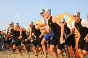 Giải nhất cuộc thi VNG IRONMAN 70.3 Vietnam 2016 về tay người Pháp