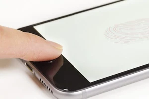 Mở khóa smartphone bằng vân tay 3D 