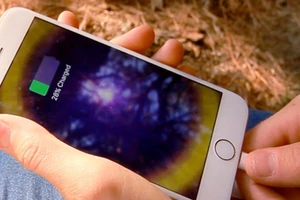 'Tự chế' sạc dự phòng bằng hộp kẹo