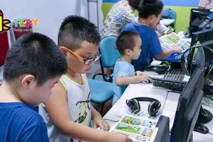 7 trẻ em tham dự cuộc thi lập trình quốc tế