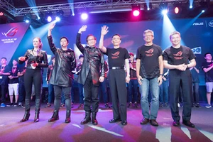 ASUS Republic of Gamers - 10 năm một chặng đường