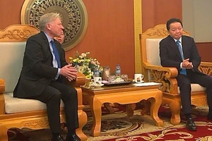 Microsoft cam kết hỗ trợ Việt Nam phát triển CNTT