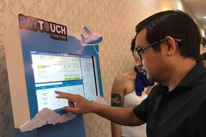 Giải pháp mua vé xe, máy bay chỉ với một cú chạm