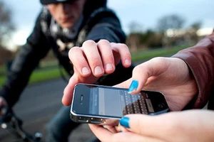 Cần làm gì khi bị mất cắp smartphone?